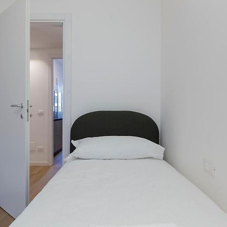 Luxury Apartment Near Navigli - Anemoni 5 Милан Экстерьер фото